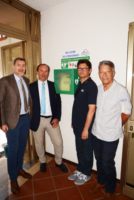ASSIFABBRICATI CONSEGNA IL SECONDO DEFIBRILLATORE SU ROMA